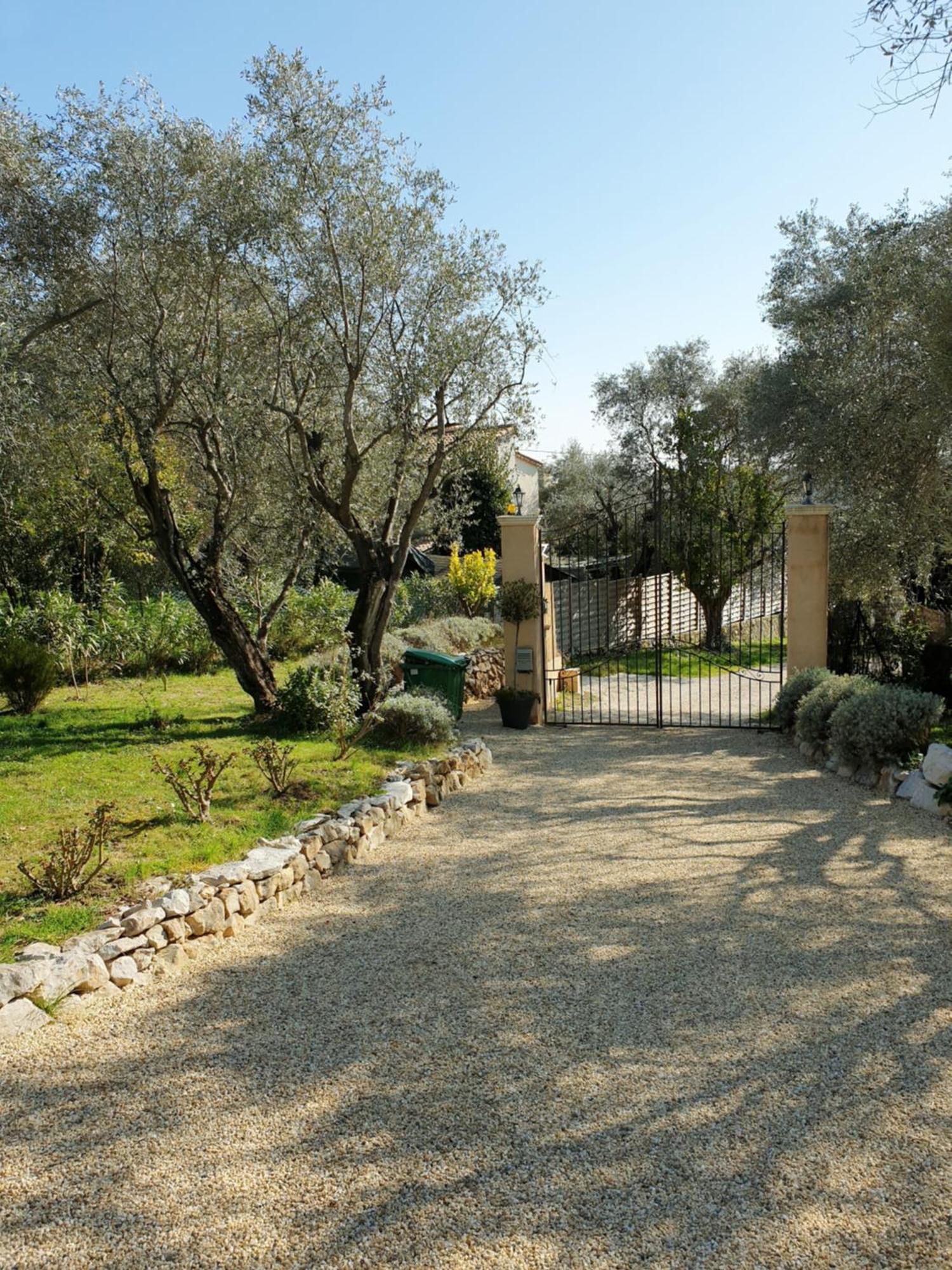 La Bastide Aux Oliviers Tourrettes-sur-Loup Exterior photo
